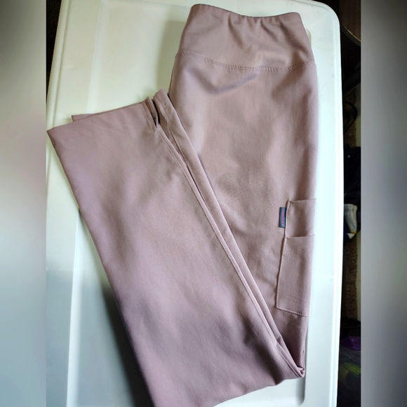 Movement by Butter Soft Masha scrub pants high rise, size M,L,straight, stretch. - Picture 7 of 17